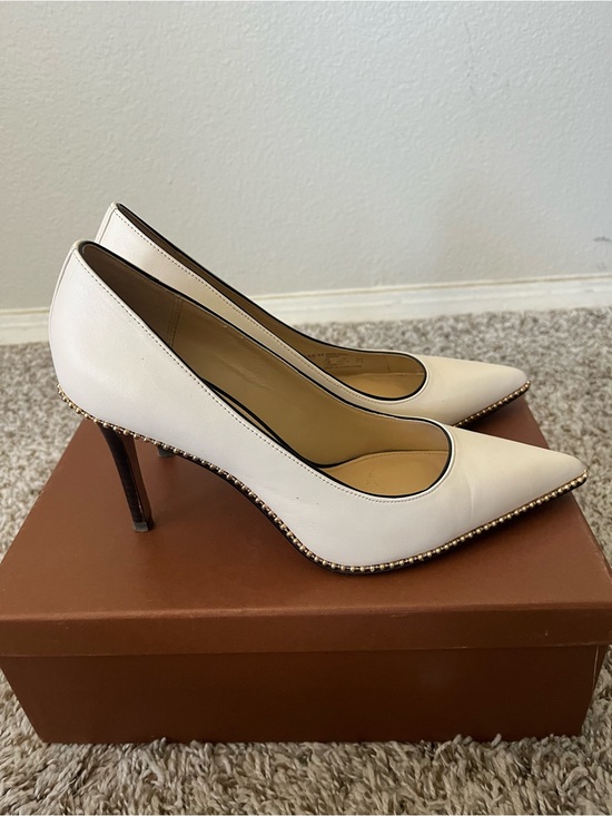 Coach Shoes - Coach Chalk Tamera Dress Nappa Chain Detail Pump Heels Women's Size 7.5
